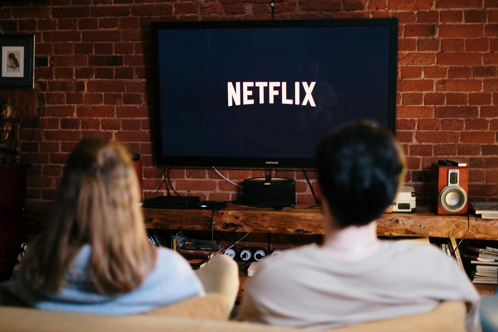 You are currently viewing How to Make Money with Netflix: Unleashing the Power of Streaming