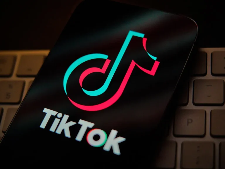tiktok group chat privacy