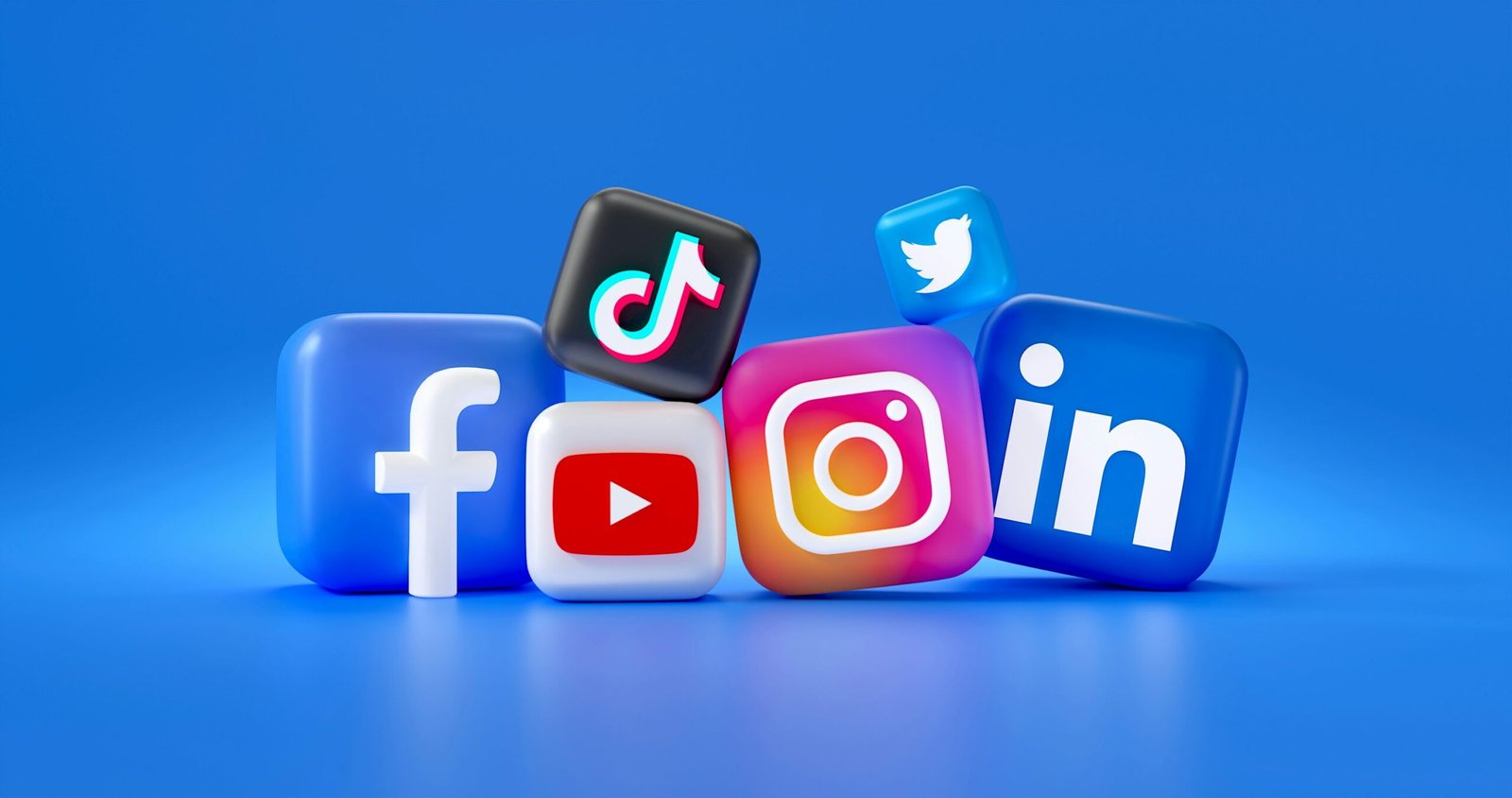 Read more about the article Personal, Business, or Creator – Which Social Media Account?